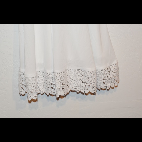 Express high neck dress with edge detailing - Picture 4 of 4